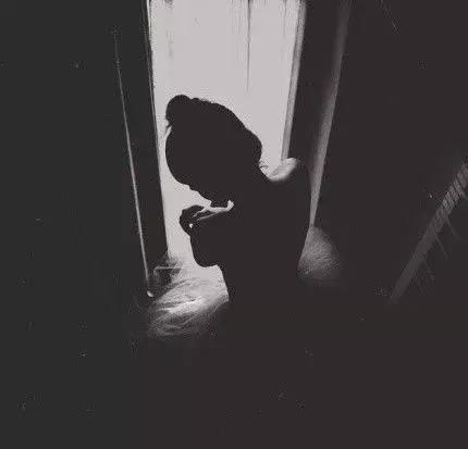深夜崩溃的文案