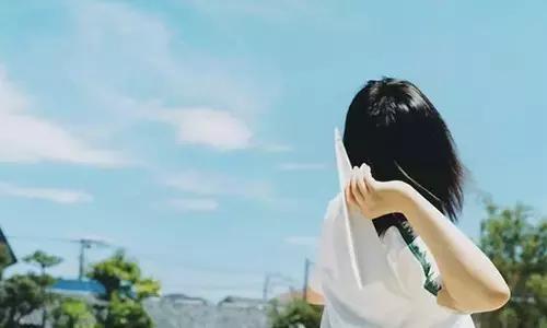 超拽的女生个性签名（77句）